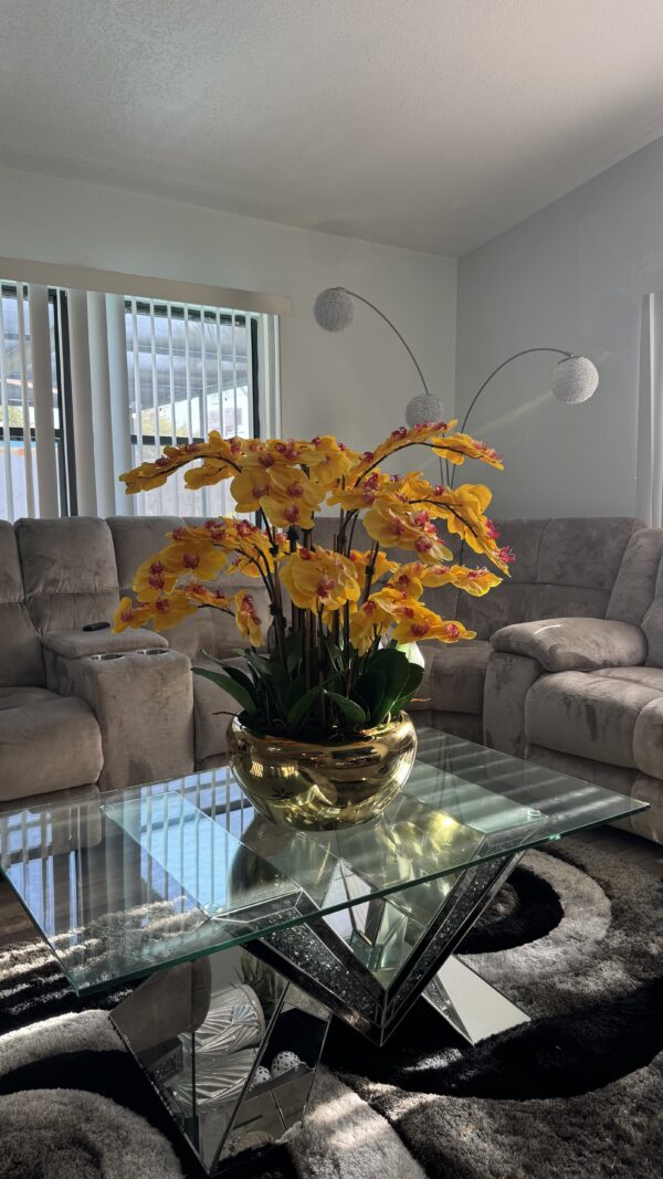 Cascading yellow orchids, gold-colored stainless steel vase - Image 4