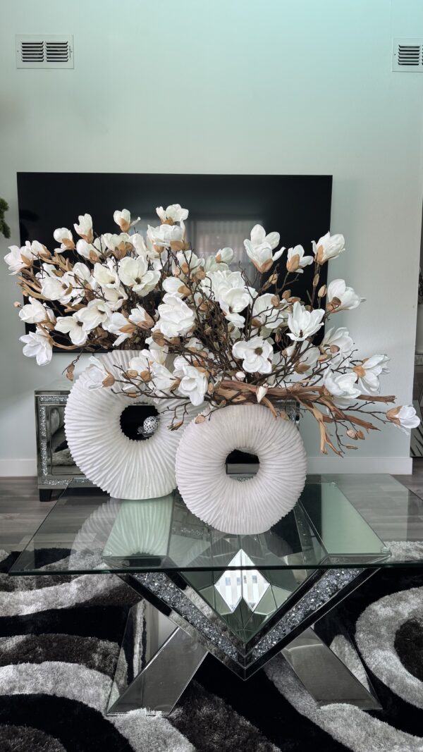 Beige vase with magnolias and wood (SET) - Image 3