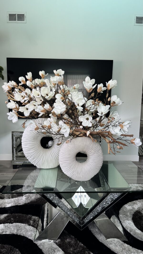 Beige vase with magnolias and wood (SET)